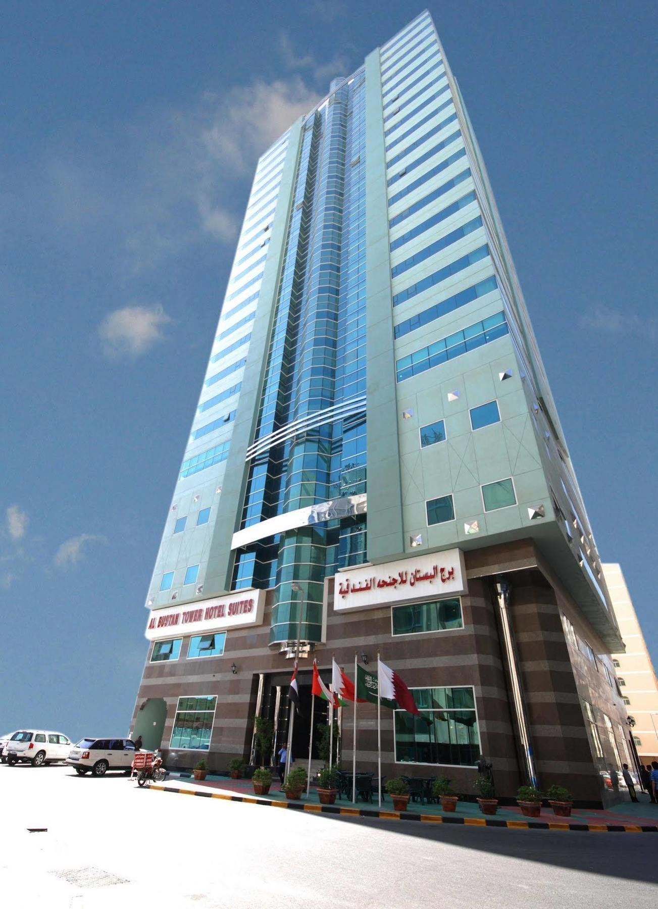 שארג'ה Al Bustan Tower Hotel Suites מראה חיצוני תמונה